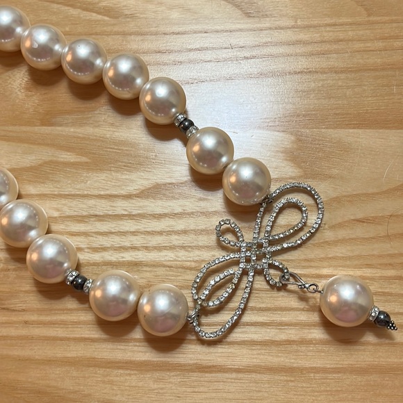 Pearl statement necklace - Picture 1 of 4